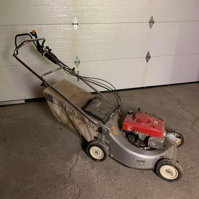 Honda HR 216 Push Mower