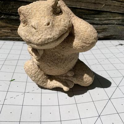 Relaxing Frog yard art