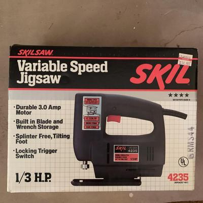 Vintage Skil Jigsaw Variable Speed  + (9 BLADES)