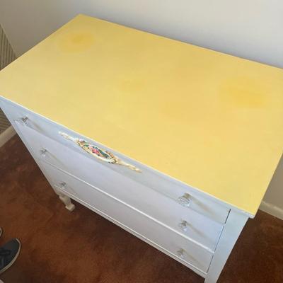 White Vintage Chest of Drawers