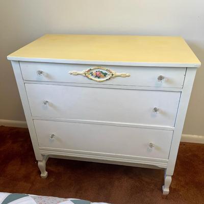 White Vintage Chest of Drawers