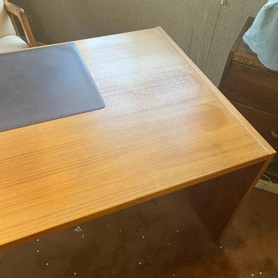 Denka MÃ¸bler Mobler Danish Denmark Large Vintage Teak Desk (71x35x29)