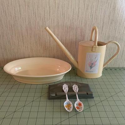 Burpee Steel Watering Can with White Bowl and 2 Teaspoons