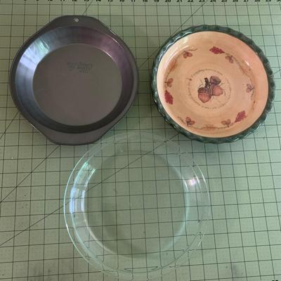 Aluminum Baking Pie Pan, Russ Berrie Autumn Harvest Festival Pie Plate & glass pie plate