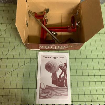 Johnny Apple Peeler by VICTORIO VKP1011, Cast Iron, Clamp Base