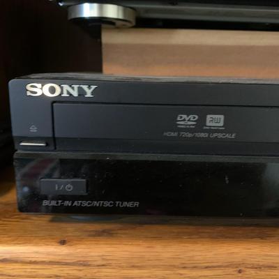 Sony Video Cassette Recorder/DVD Recorder RDR-VXD655