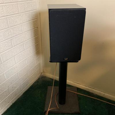 6 NHT SA-2 Amplifier Surround Sound + 6 Speakers