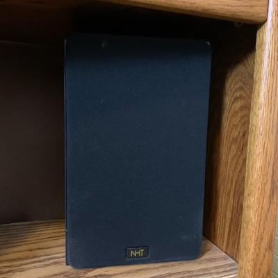 6 NHT SA-2 Amplifier Surround Sound + 6 Speakers