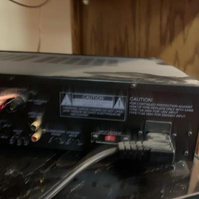 6 NHT SA-2 Amplifier Surround Sound + 6 Speakers