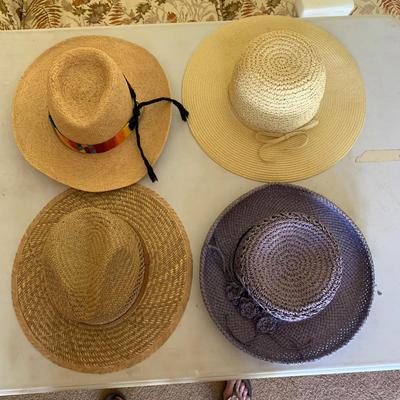 4 Straw Sun Hats