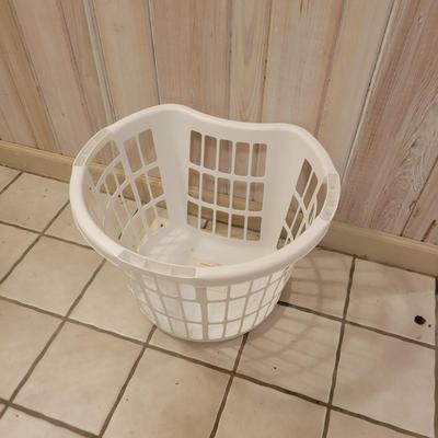 Rowenta Iron, Laundry Rack and Laundry Accessories (L-DW)