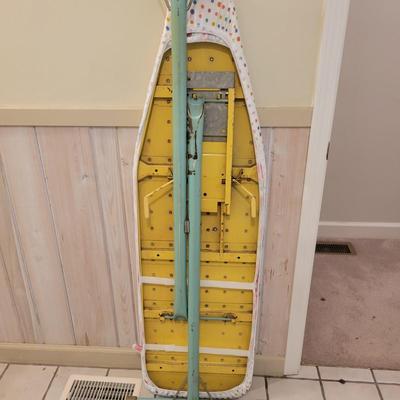 Rowenta Iron, Laundry Rack and Laundry Accessories (L-DW)