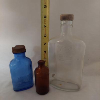 Vintage Tins and Bottles (GR-BBL)