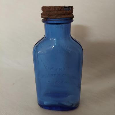 Vintage Tins and Bottles (GR-BBL)