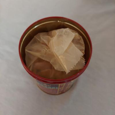 Vintage Tins and Bottles (GR-BBL)