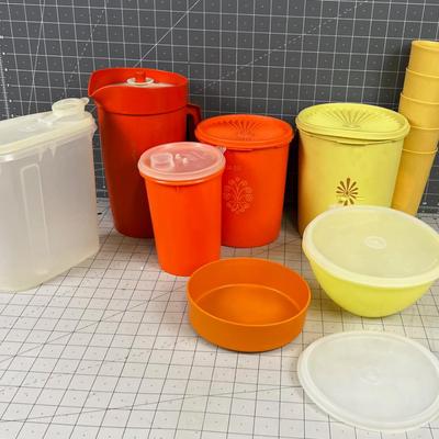 Large Lot of Tupperware, Highly Collectible