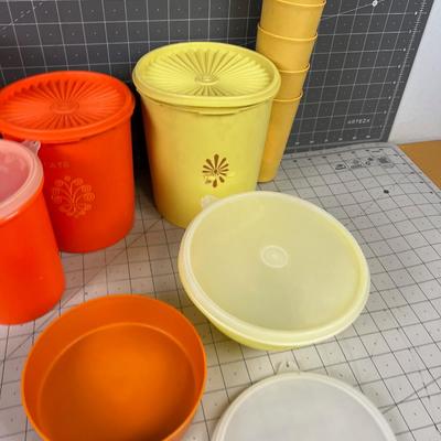 Large Lot of Tupperware, Highly Collectible