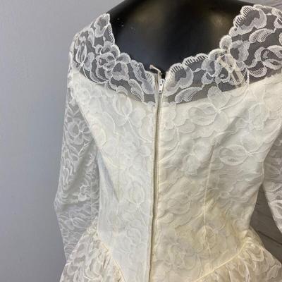 Bridallure Lace Vintage Wedding Dress w/ Train