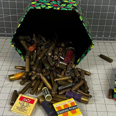 Box of Rando Mix Ammo - See Photos. 