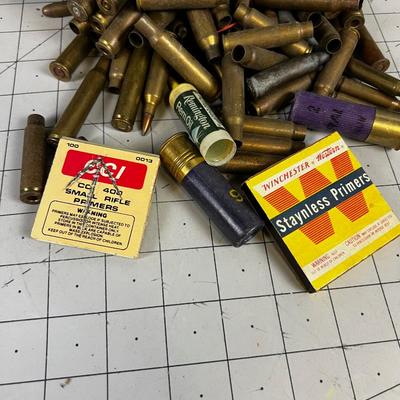 Box of Rando Mix Ammo - See Photos. 