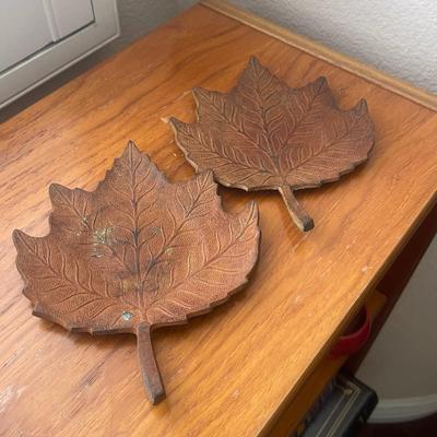 LEAF DESIGN DECORATIVE SET