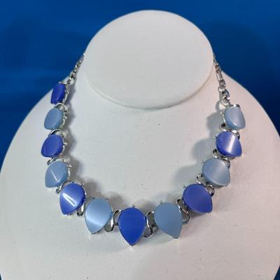 VINTAGE WELL MADE 2 SHADES OF BLUE NECKLACE