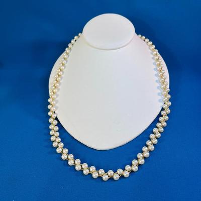 BEAUTIFUL FAUX PEARL TWISTED DOUBLE STRAND NECKLACE 