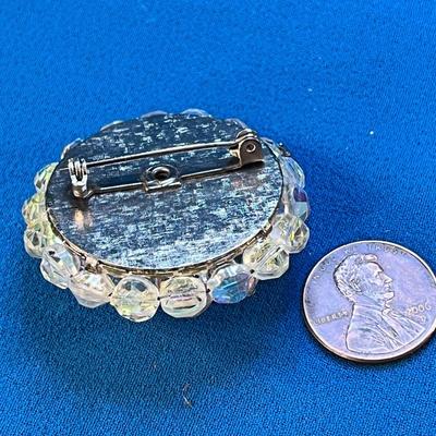 WOW! FACETED CRYSTAL CLUSTER PIN MAKE A QUIET STATEMENT!