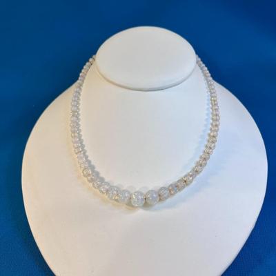 VINTAGE GLASS OPALESCENT BEAD NECKLACE CRACKLE GLASS BEADS