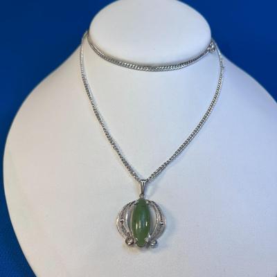 STERLING FILIGREE WITH JADE PENDANT NECKLACE