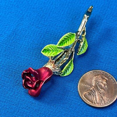 VINTAGE â€œGERRYâ€™Sâ€ METALLIC RED ROSE PIN ENAMELED LEAVES