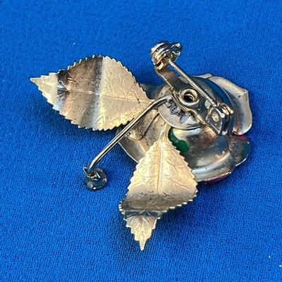 VINTAGE PAINTED METAL ROSE PIN w/HANGING RHINESTONE DEW DROP