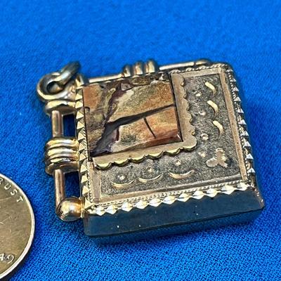 UNUSUAL TRULY VICTORIAN PENDANT GOLD PLATED w/ STONE INSET 