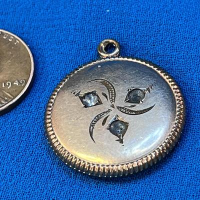 PRETTY VINTAGE GOLD WASH INCISED NECKLACE w/ RHINESTONES 