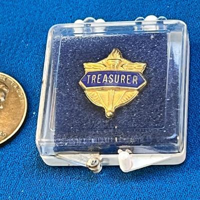 ENAMELED GOLD TONE METAL â€œTREASURERâ€ PIN WITH BOX