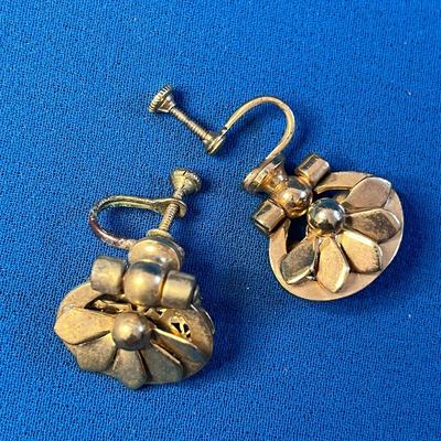 UNUSUAL 2-IN-1 GOLDTONE FILIGREE RHINESTONE SWIVEL EARRINGS 