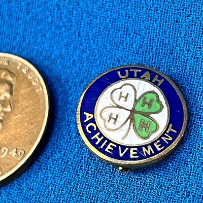 ENAMELED 4H ACHIEVEMENT PIN