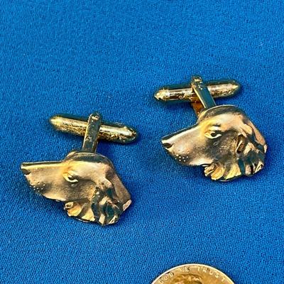 UNIQUE 3-D GOLD TONE METAL HUNTING DOG CUFF LINKS
