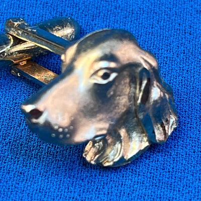 UNIQUE 3-D GOLD TONE METAL HUNTING DOG CUFF LINKS