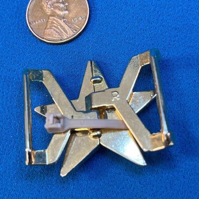 GOLD TONE LADIES STAR SHAPED 2-PIECE BELT BUCKLE