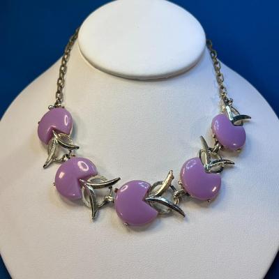 MODERN STYLED VINTAGE NECKLACE PURPLE & GOLD