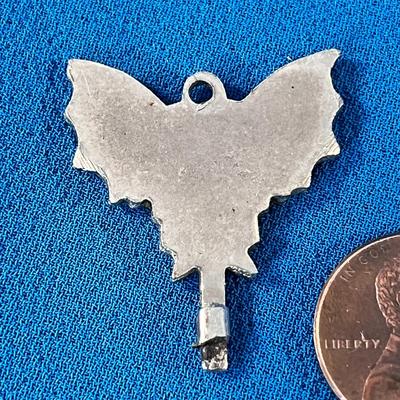 SMALL ENAMELED HARLEY DAVIDSON PENDANT w/BAT WINGS, SKULL