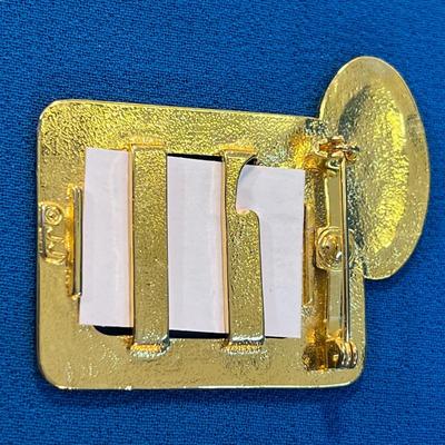 GOLD TONE CAT FRAME PIN HOLDS 1â€ X 3/4â€ PICTURE
