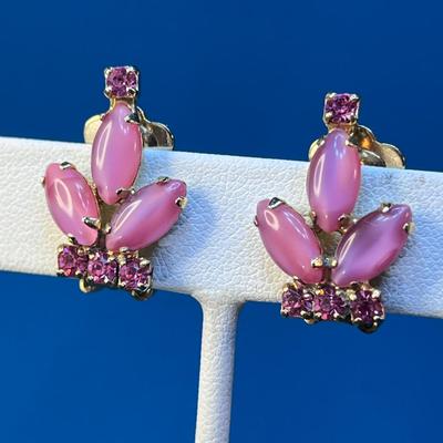 SWEET PINK STONE AND RHINESTONE EARRINGS 