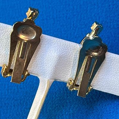 SWEET PINK STONE AND RHINESTONE EARRINGS 