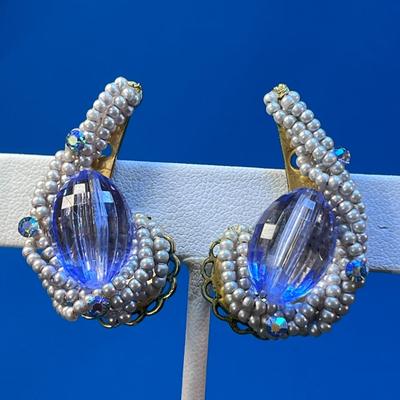 PRETTY PURPLE FAUX PEARL, FACETED BEAD, RHINESTONE EARRINGS