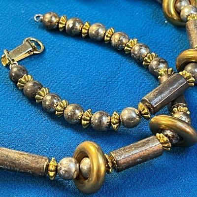 INTERESTING CHUNKY NECKLACE GOLD PAINTED SEASHELL PENDANT