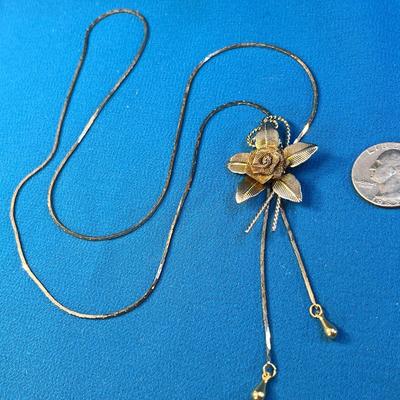 NICE MESH ROSE BOLO STYLE NECKLACE GOLD AND SILVER TONE