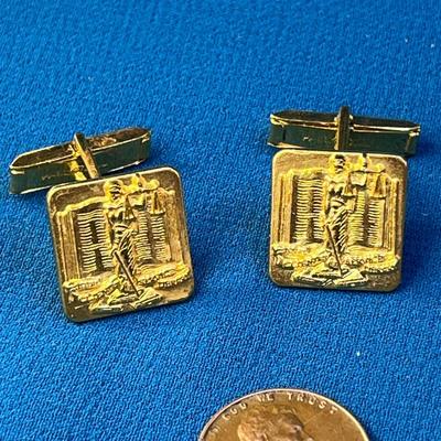 LADY JUSTICE â€œTOTAL CLIENT SERVICE LIBRARYâ€ CUFFLINKS