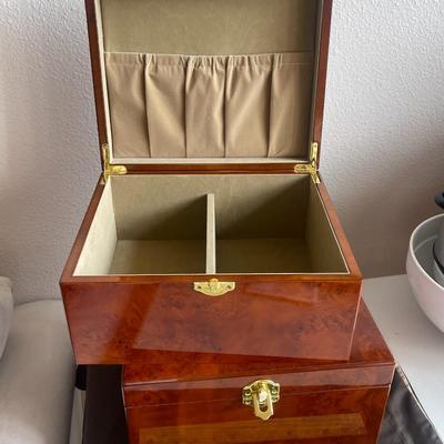 WOODEN KEEPSAKE BOXES - Set of 2